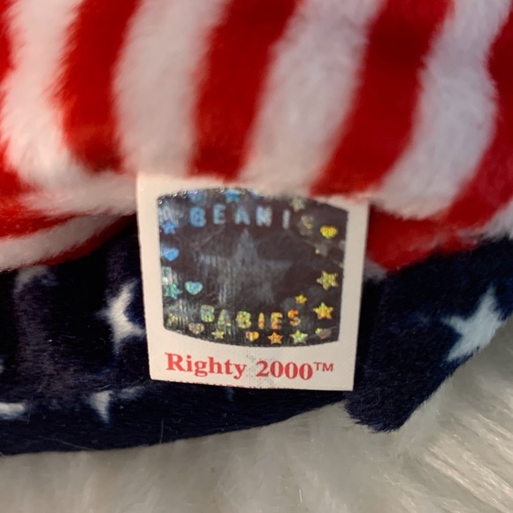 Ty (13) Righty 2000 Red and White Stuffed Animal Plush Toy - Picture 6 of 15